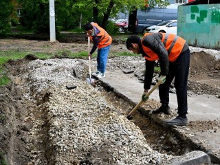 В Серпухове ремонтируют дворы и устанавливают новые детские площадки