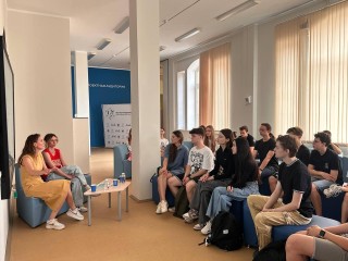В Химках провели «Урок добра» для школьников с участием известного блогера