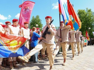 Свыше 500 юнармейцев соревновались на «Зарнице 2.0» в Подольске