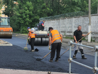 Ремонт на улице Маяковского в Долгопрудном завершат к 2 июня
