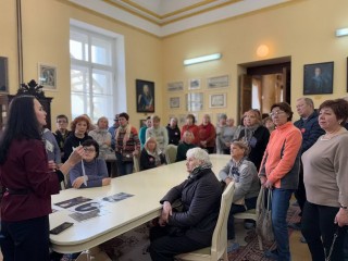 Сениорам Ногинска устроили пышный прием в усадьбе Горенки в Балашихе