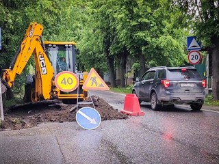 В Бронницах начался ремонт тротуара в Каширском переулке