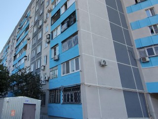 В Мариуполе восстановлен жилой дом после попадания крупнокалиберных снарядов