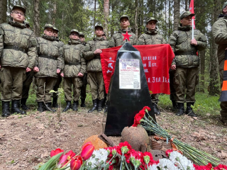 В Молодежном установили памятник в честь героев войны