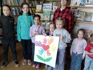 Семейный цветок вырастили в детском клубе «Библиоша» в Серебряных Прудах