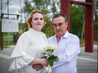 Первую в сезоне свадебную церемонию провели на «Бронницком лугу»