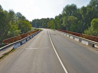 У поселка Зубово временно ограничили транспортное движение на мосту