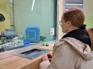 С 1 июня переводы с карты на карту окажутся под особым контролем