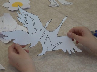 Окна в Центре творчества «Тополек» украсили ко Дню Победы