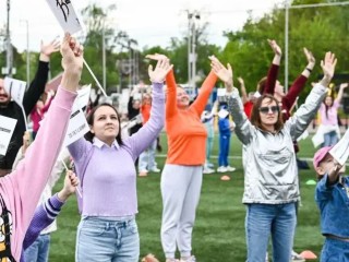 Танцоры устроили большой флешмоб на юбилее своего клуба в Видном