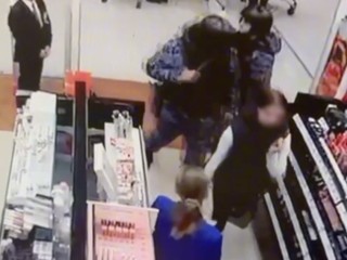 Росгвардейцы в Щелкове задержали 18-летнюю девушку за кражу парфюма