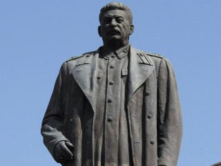 В Дубне собрались восстановить 26-метровый памятник Сталину