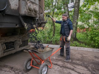 В Реутове залатали ямы на улицах Ленина, Гагарина и Советской