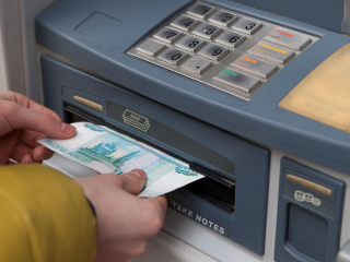 Куда вложить деньги в 2025: инвестиции в недвижимость против депозитов