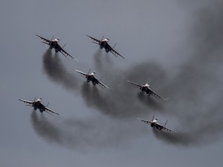 Истребитель из «Русских витязей» сделал опасный трюк возле Краснознаменска
