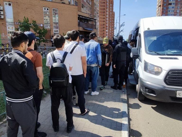 В Котельниках рейд полиции и дружинников помог выявить миграционные нарушения