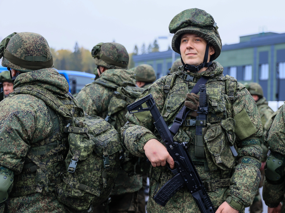 Более 50 электростальцев отправились на военную службу с начала весеннего призыва