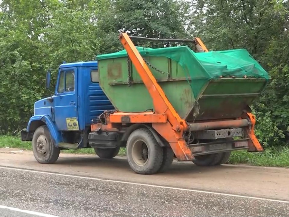 Незаконную перевозку мусора пресекли в Северном