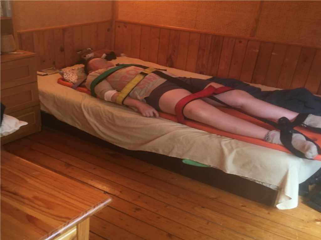 Спасатели помогли госпитализировать подростка с мочекаменной болезнью в Талдоме