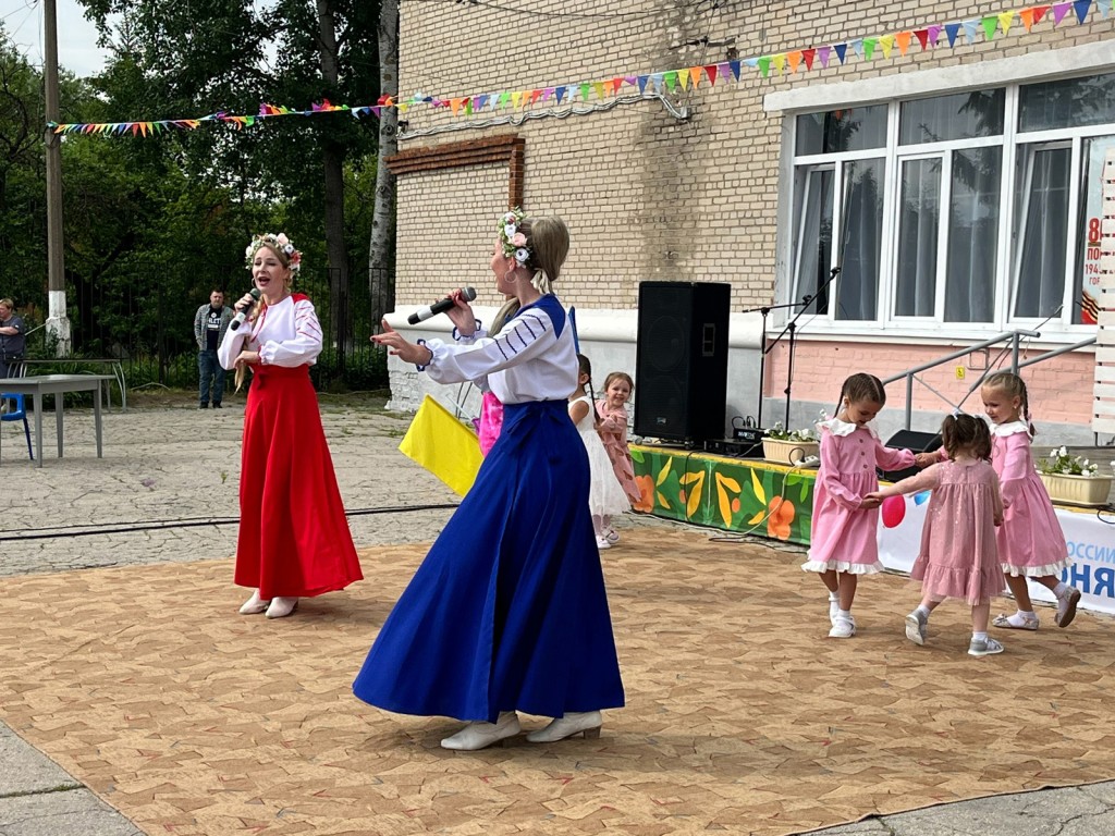 Двойной праздник в Городище: деревня с размахом отметила 397-летие в День России