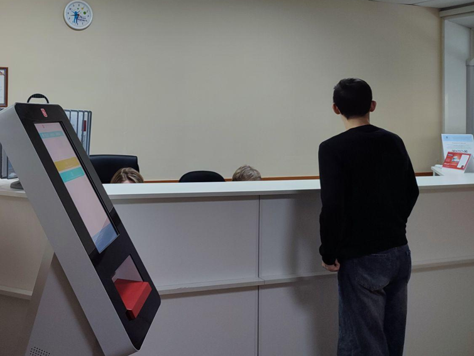 В Дзержинском изменится график работы поликлиник в праздничные дни