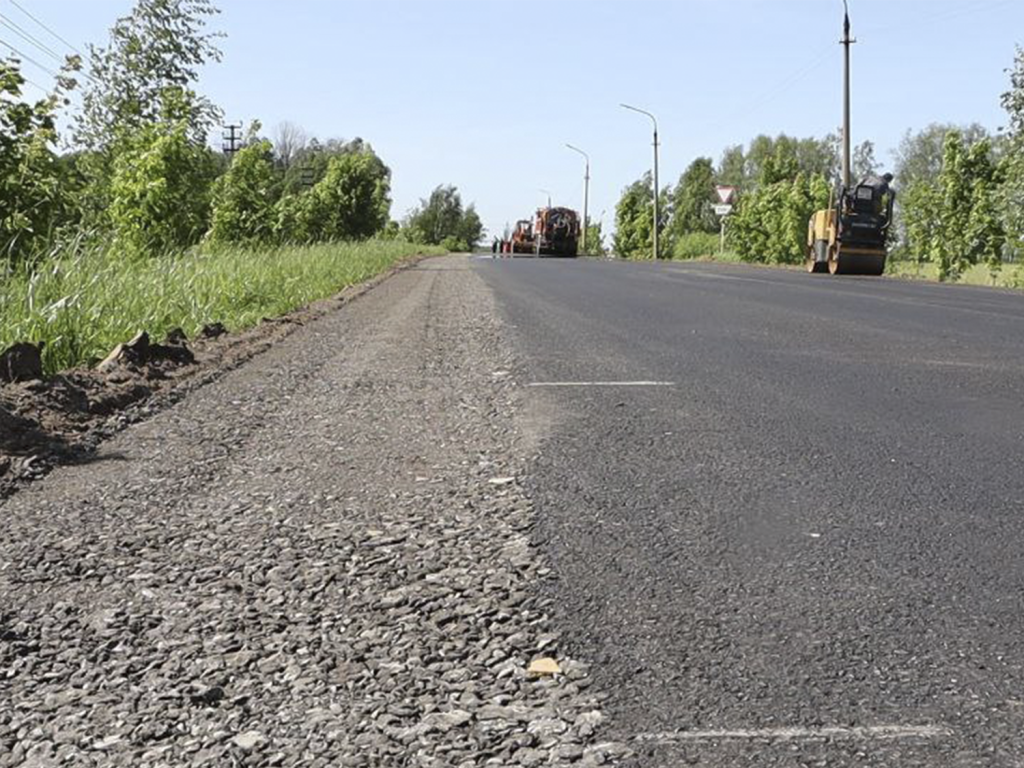 Новый асфальт сделают в этом году в Масловском