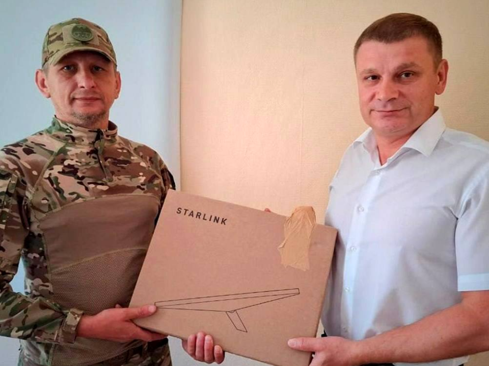 Предприниматель из Электростали помог российским бойцам со спутниковым интернетом