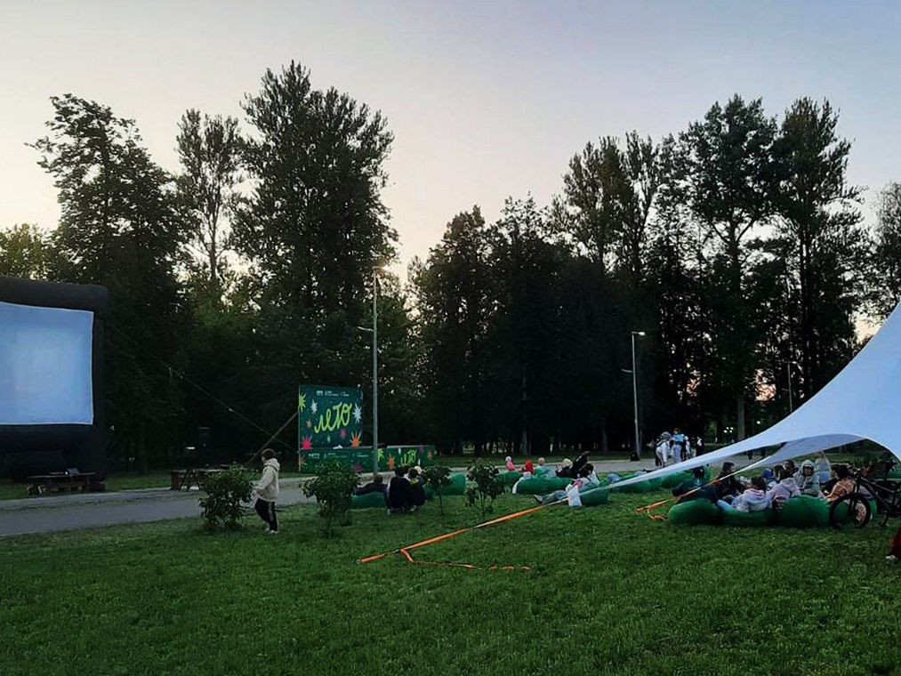В Можайске стартовал летний сезон кинопоказов под открытым небом