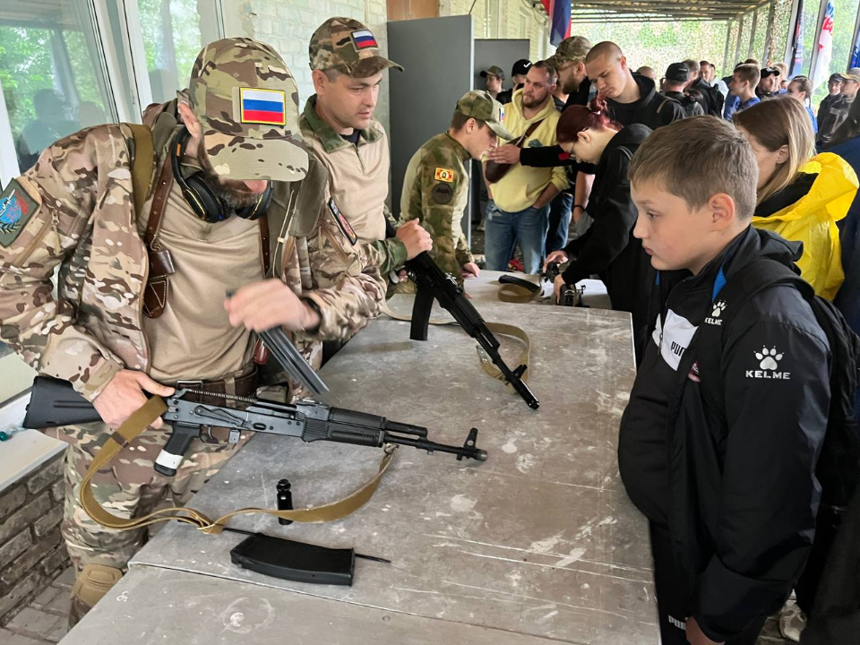 Большой патриотический праздник «Защитники Отечества» состоялся в Коломне