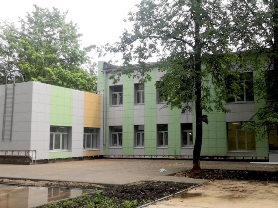 Строители завершают капитальный ремонт красногорского детского сада в Райцентре