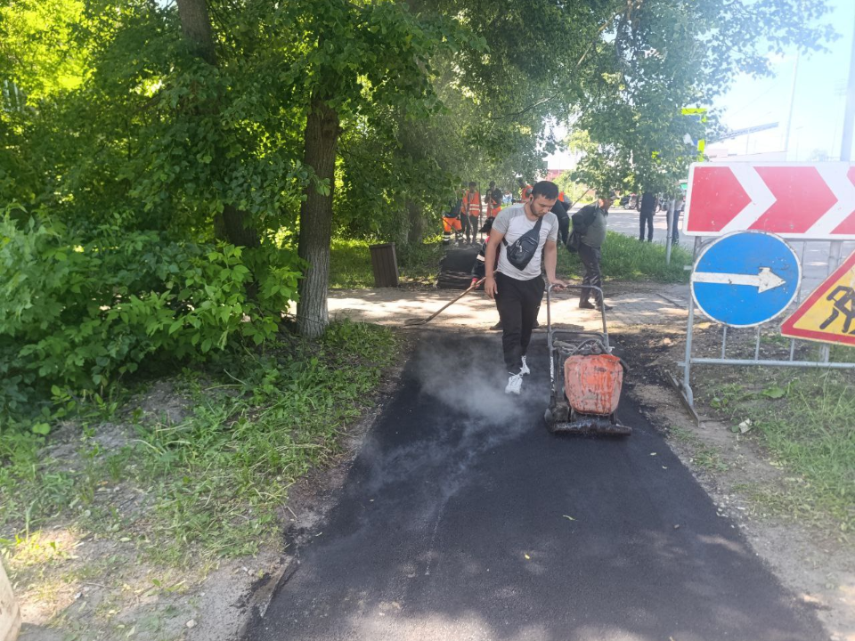На улице Радио в Электростали завершается ремонт тротуара