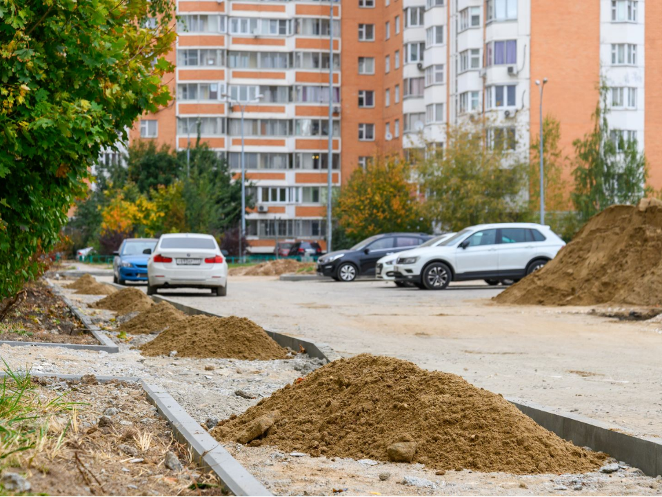 Пешеходные дорожки во дворе дома на Светлой улице отремонтируют по просьбе жителей