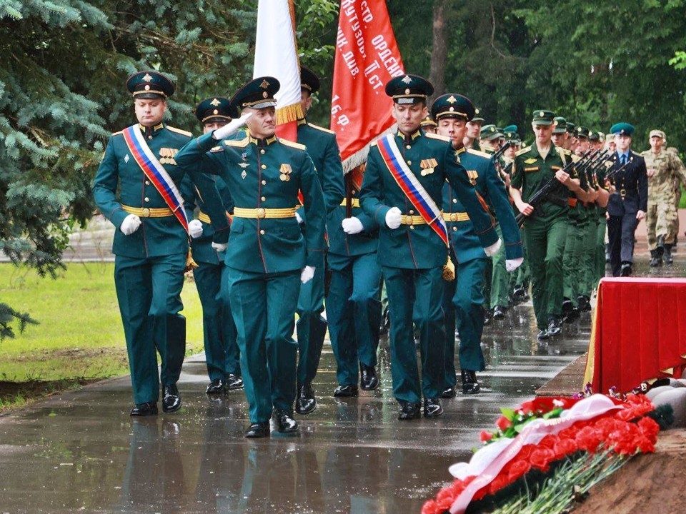 В Серпуховском округе с почестями похоронили останки пяти героев Великой Отечественной