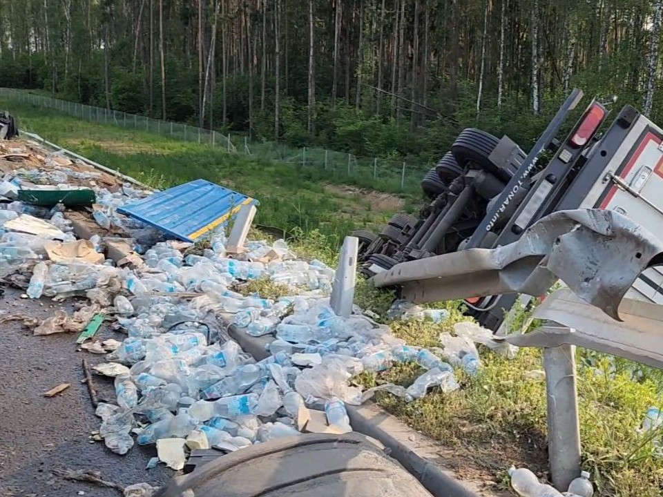 Экстренные службы работают на месте ДТП на трассе М-5 в Раменском