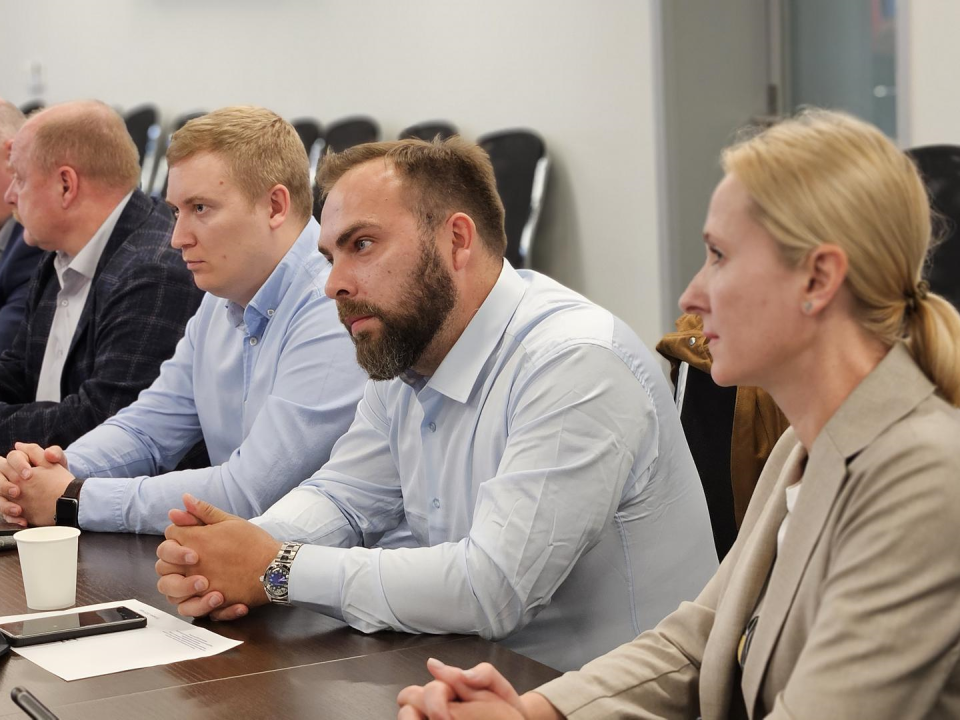 Мособлдума провела лекцию для ветеранов СВО