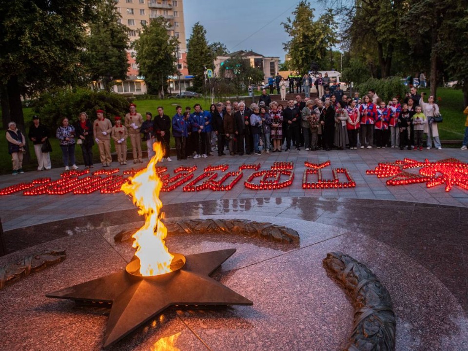 В Ленинском округе прошла акция «Свеча памяти»