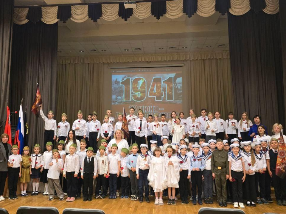 В школе «Флагман»  прошла линейка «Чтобы помнили» ко Дню памяти и скорби