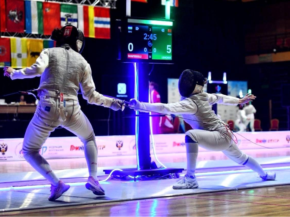Подмосковные фехтовальщицы выиграли все первенства и чемпионат России сезона-2024/2025