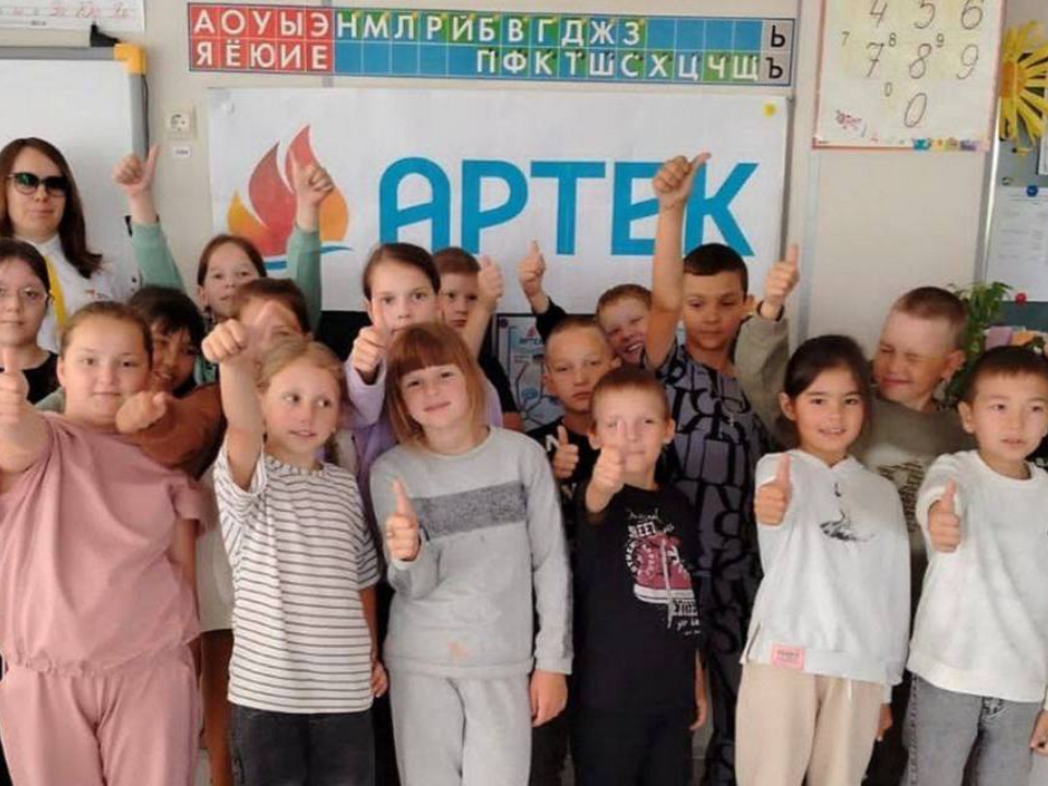 Тематические дни к 100-летию «Артека» прошли в подмосковных пришкольных лагерях
