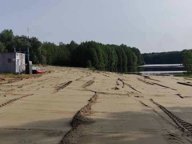 На ногинский городской пляж завезли свежий песок