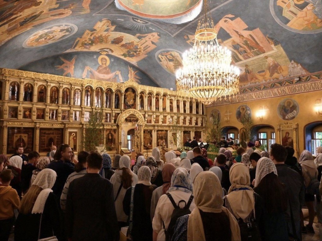 В Троице-Сергиевой лавре прошел молодежный фестиваль «Вера. Отечество. Традиции»