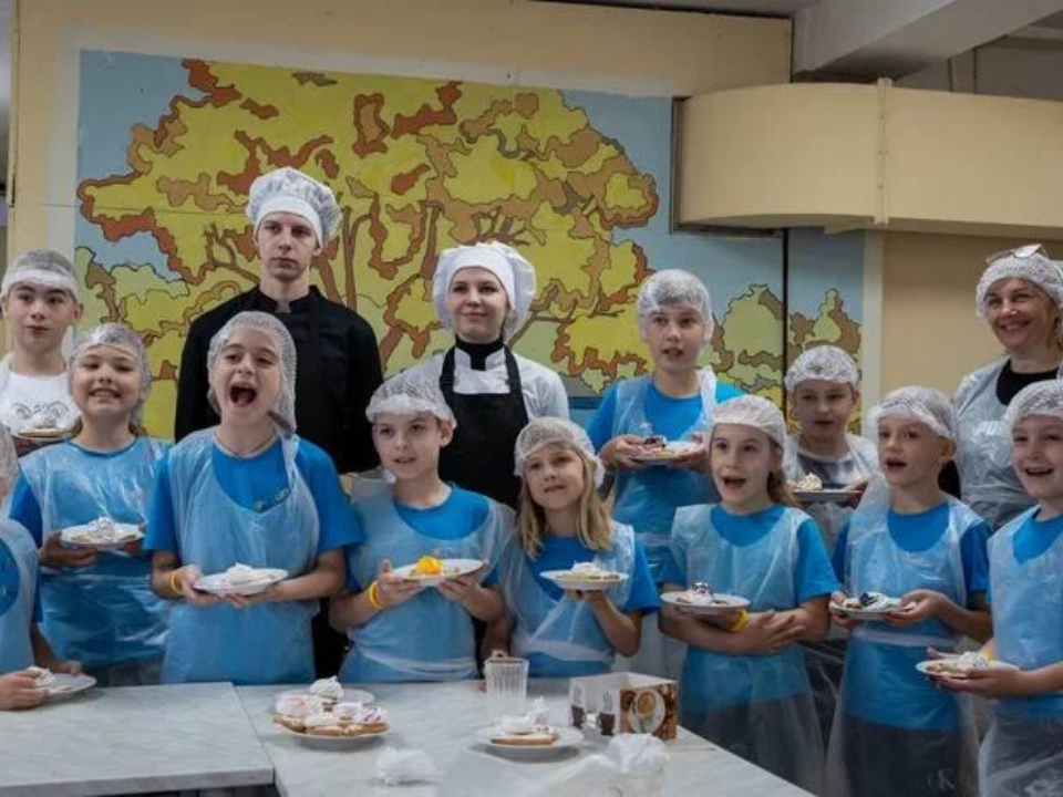 Раменский колледж провел мастер-класс по кондитерскому делу для школьников