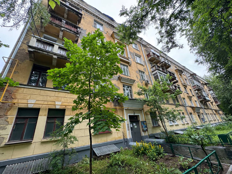 Фасад дома на улице Пионерская обновят к середине августа