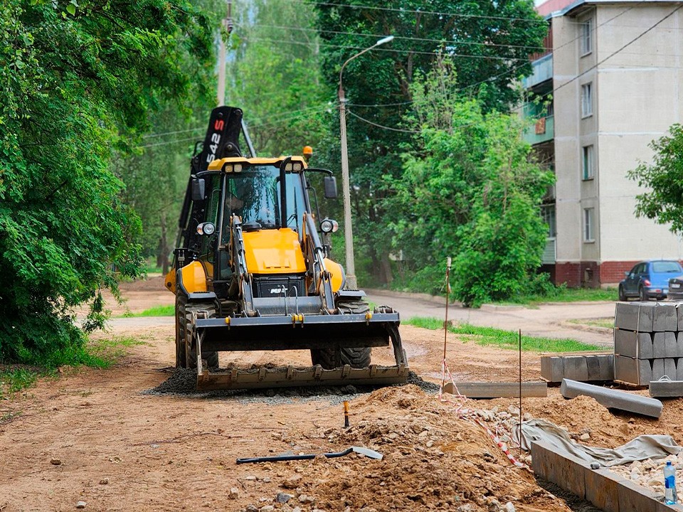 Парковку и газон восстановят на улице Тихая