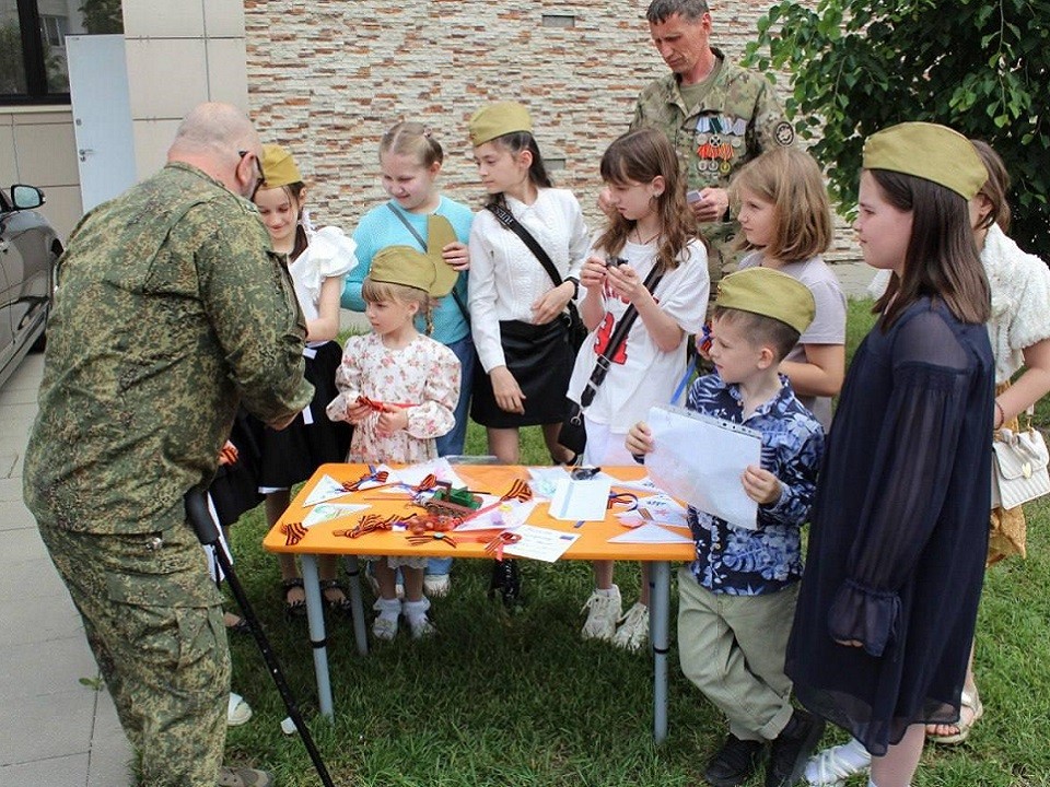 Подарки и амулеты для участников СВО сделали дети из Люберец