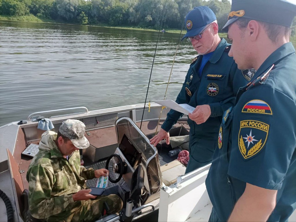 На Оке в Ступине прошел рейд по безопасности на воде