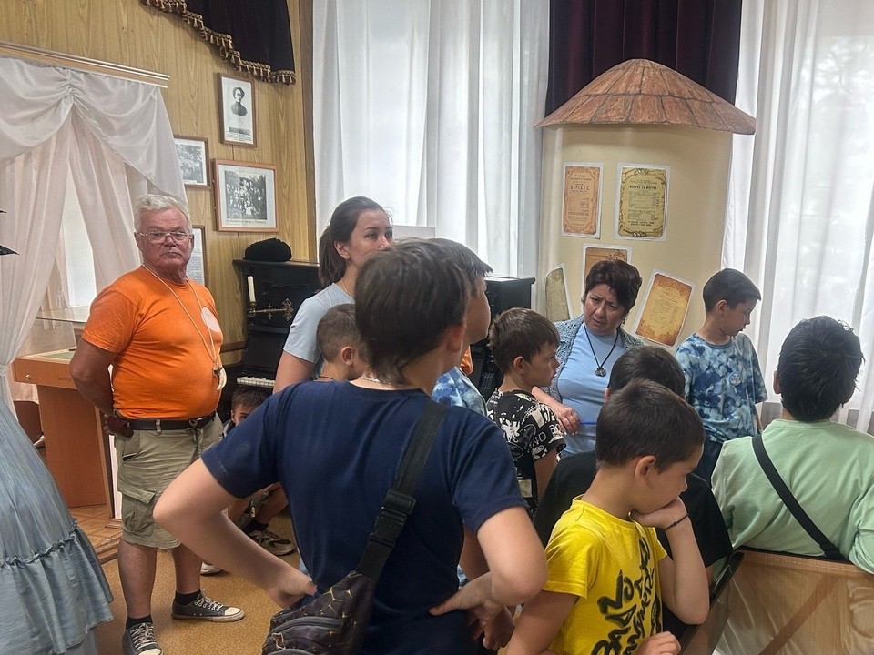 Белозерские «Робинзоны» приехали в бронницкий музей истории на велосипедах