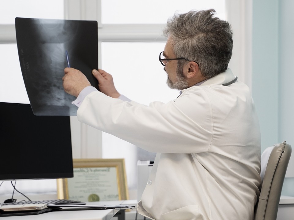 Приемный покой хирургического стационара отремонтируют в Серпухове