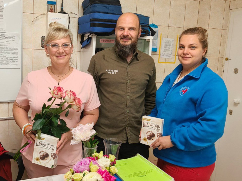 Сотрудникам скорой помощи во Фрязине вручили подарки в честь праздника