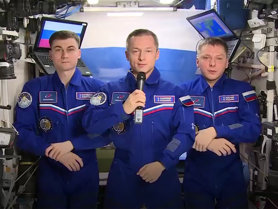 Космонавты с МКС поздравили соотечественников с Днем России